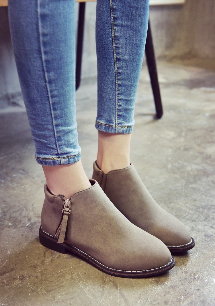 Stylish Chunky Heel Side Zipper Boots